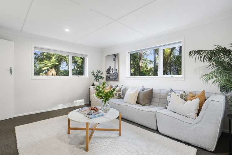 208 Forest Hill Road Waiatarua_21