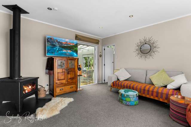 5A Whaka Street Maungaturoto_2
