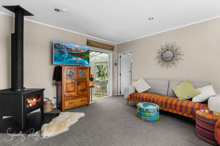 5A Whaka Street Maungaturoto_1