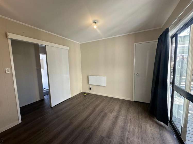 11 Muirfield Street Wattle Downs_7