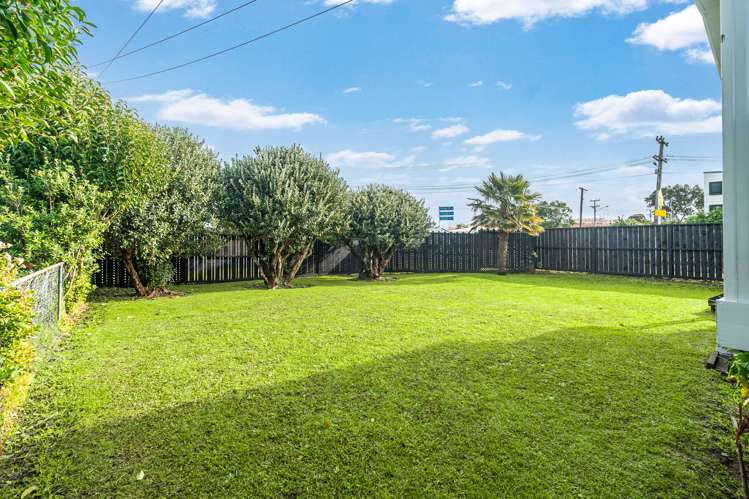92 Ruawai Road Mount Wellington_12