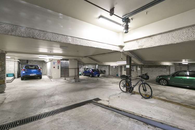 7/33 Hobson Street Thorndon_12