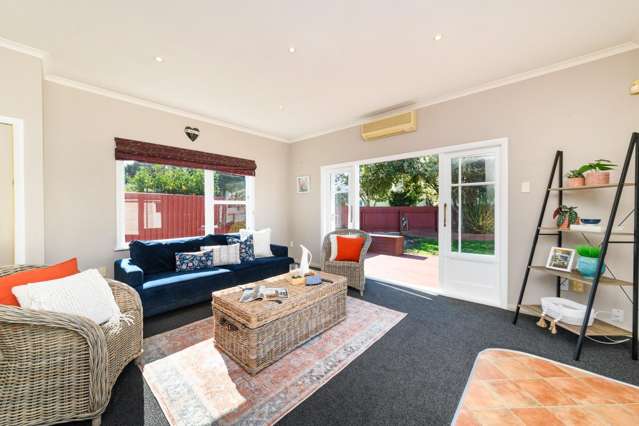 11 Kent Crescent Awapuni_1
