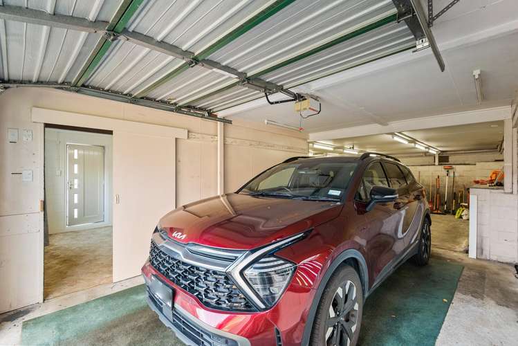 8 Elwyn Crescent Green Island_24