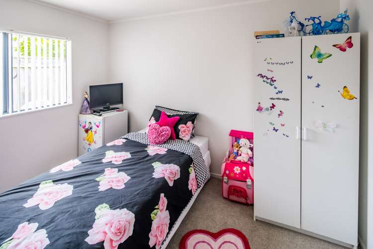 37 Bowes Crescent Strathmore Park_9