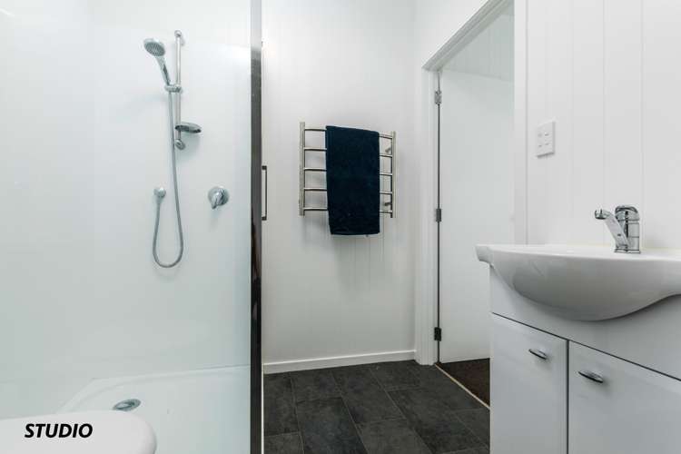 34 Domain Crescent Muriwai_18