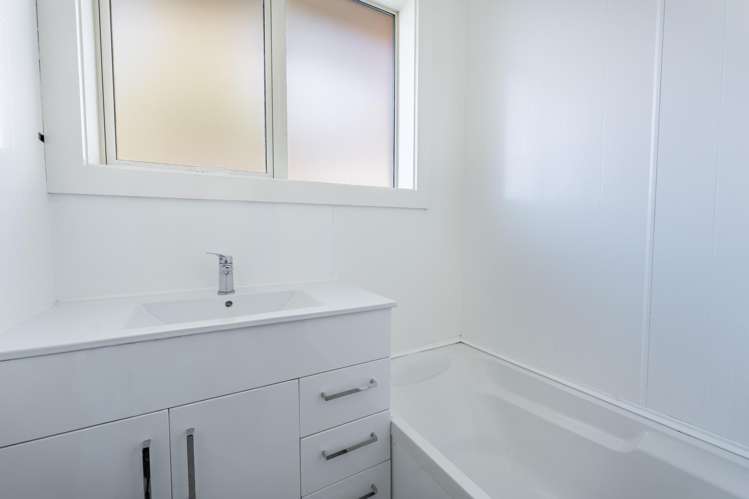 12 Hanan Place Parkside_14