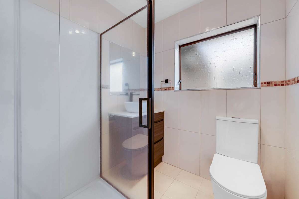 2/224 Russell Road_4