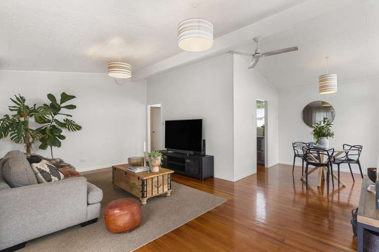 1/51 Flaxdale Street_3