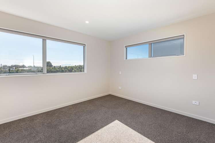 5 Kakapo Lane Redwood_15