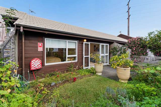 Rare Takapuna Gem – Outright Ownership Retirement!