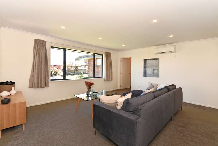 6 Ken Wadsworth Way Stoke_13