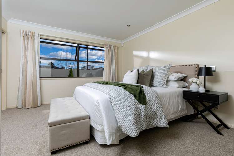 135 Centreway Road Orewa_11