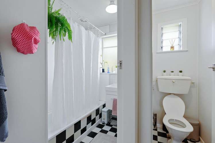 11 Ropata Street Inner Kaiti_13