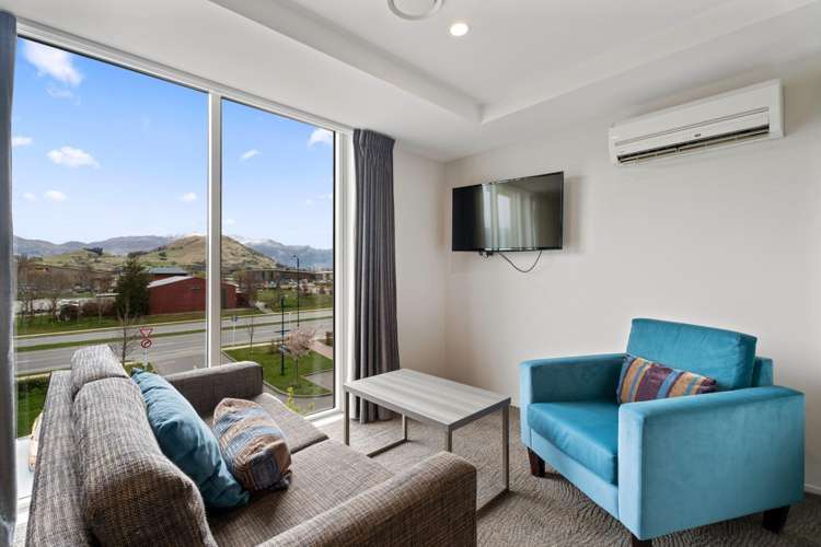 205 & 206/24 Hawthorne Drive Frankton_16