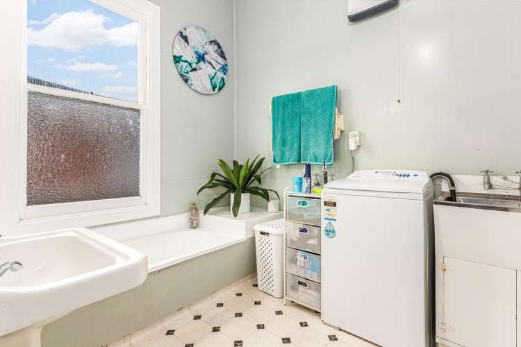 21 Derwent Street Island Bay_13