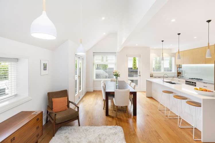 111 St Andrews Square Strowan_8