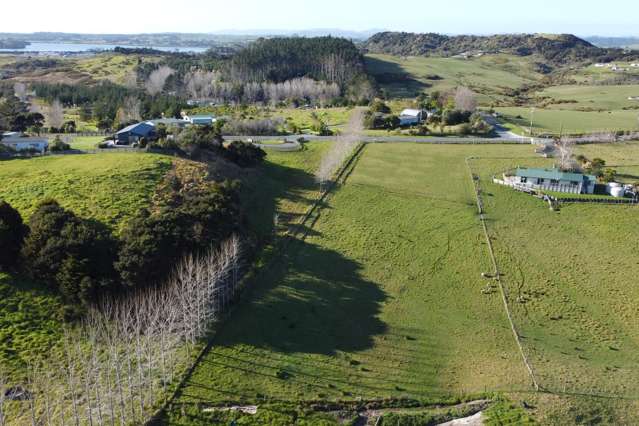 2212 Cove Road Mangawhai_1