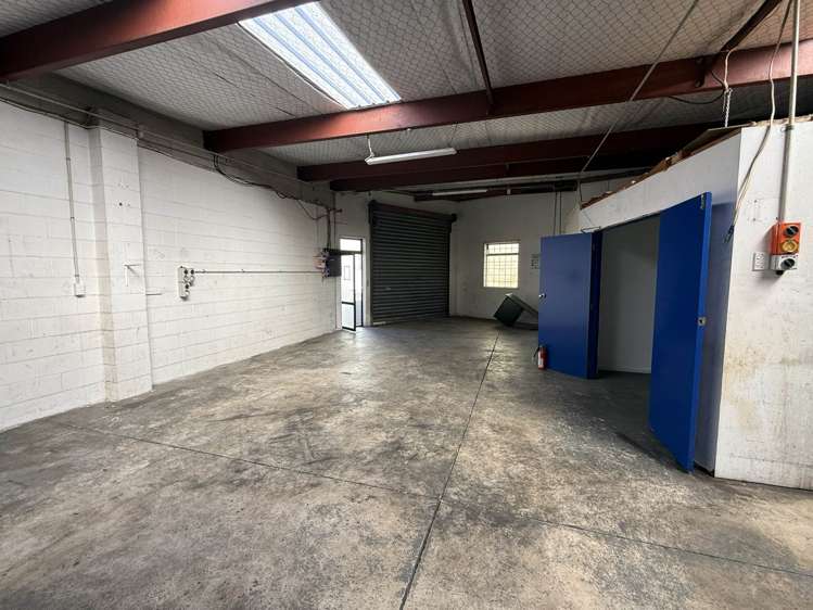 Unit E/4 Heremai Street Henderson_9