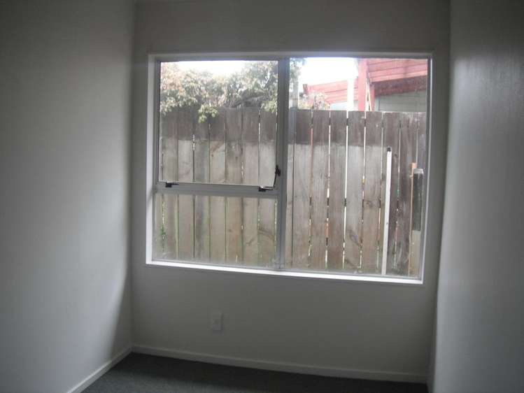 2/133 Tipahi Street Nelson South_4