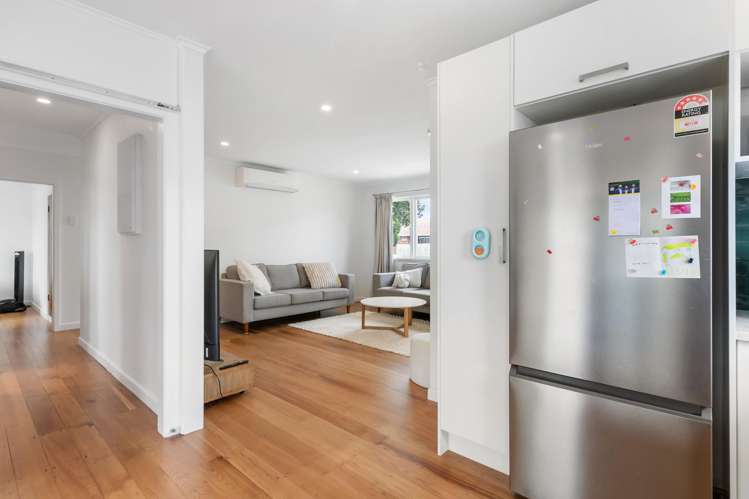 23 Reid Road New Lynn_8