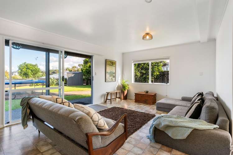 127 Bruce Wallace Place Whangamata_17