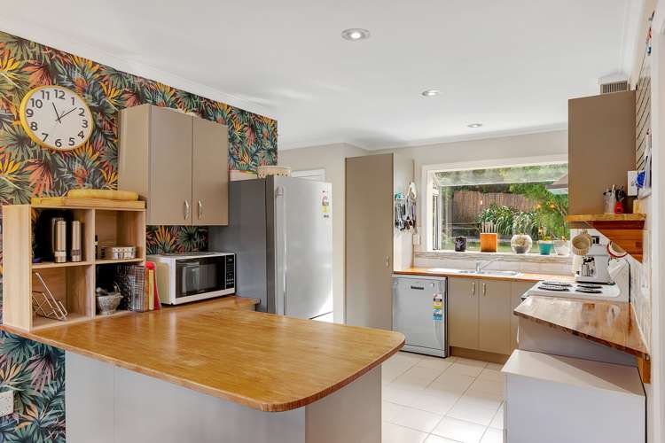 46 Kiwi Crescent Tawa_7