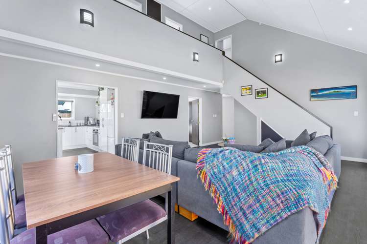 2/96 Racecourse Road Waiuku_8