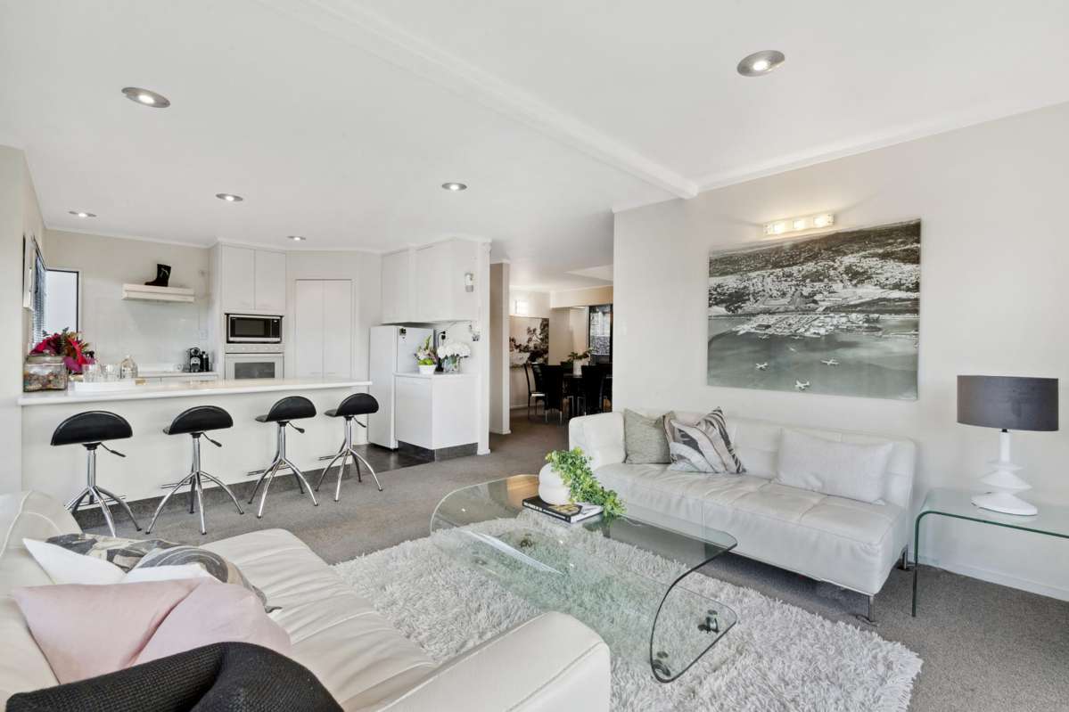 2/38 Penzance Road_2
