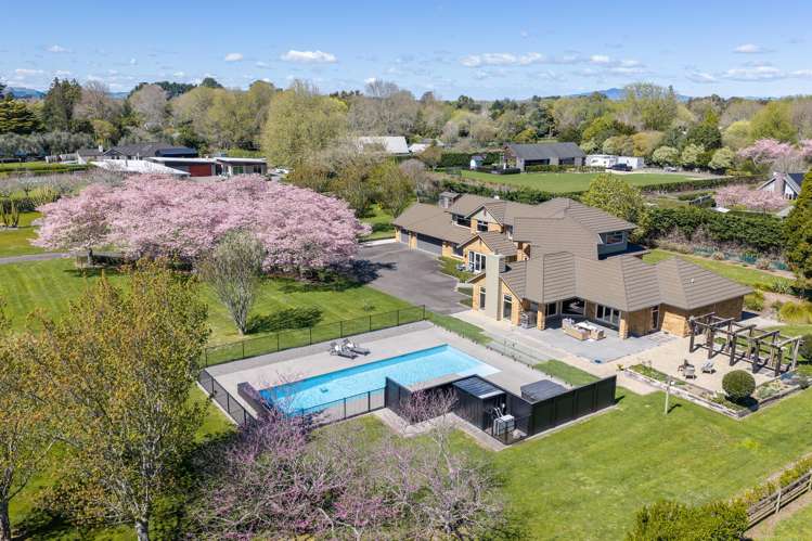 13 Meadowgreen Drive_0