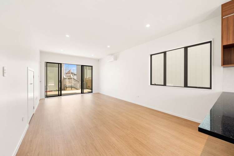 16 Toetoe Street Westgate_9