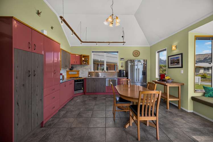 12 Invincible Drive Glenorchy_11