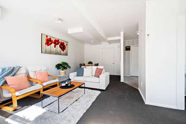 180A Tuhikaramea Road [FLAT] Dinsdale_1