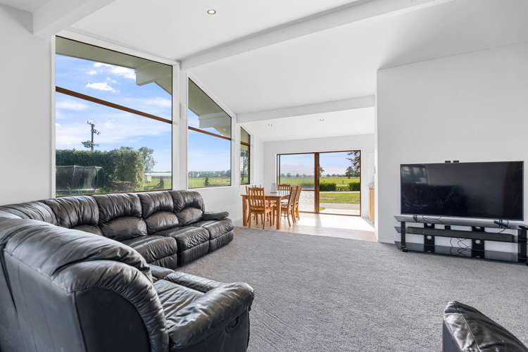 597 No 7 Road Springdale_17