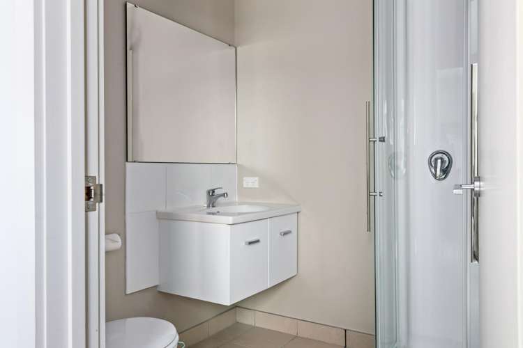 3/90 Customhouse Street Gisborne_11