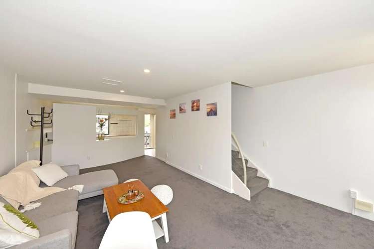 5/33 Winchester St Merivale_2