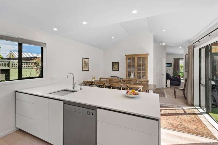 9/52 Taharoto Road Takapuna_1