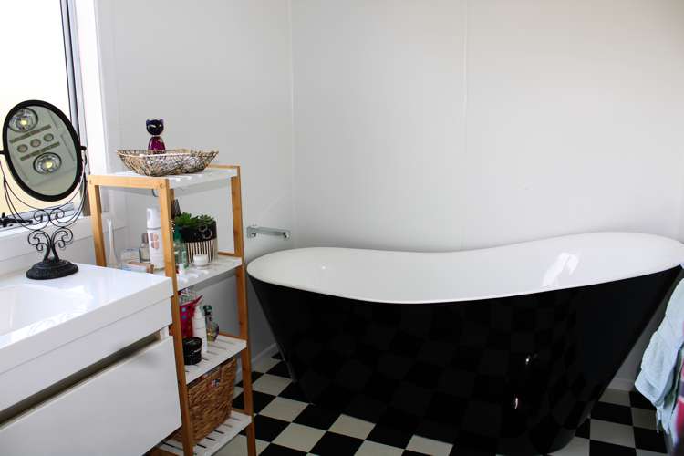 8 Armstrong Street Balclutha_15