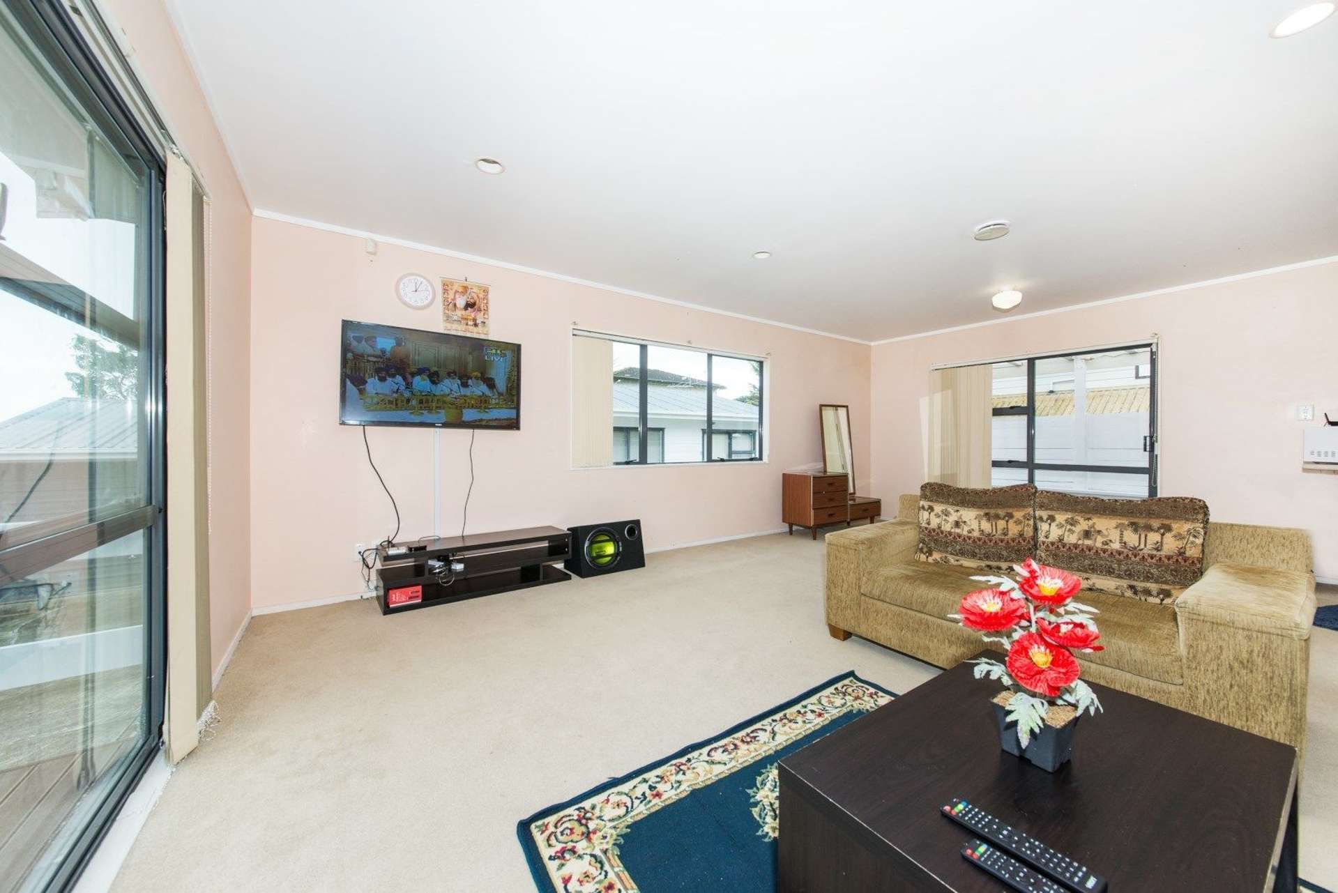 2/5 Halsey Road Manurewa_0