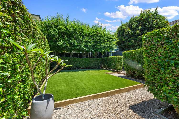 2/2A Earnoch Avenue Takapuna_27