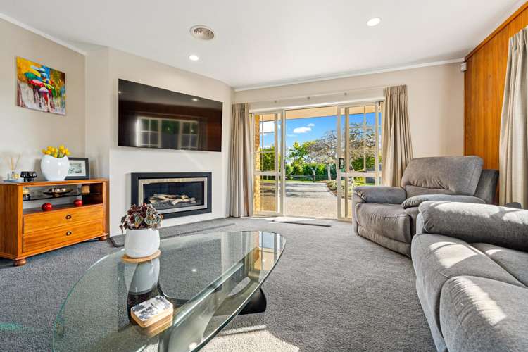 33 Sunny Crescent Huapai_2