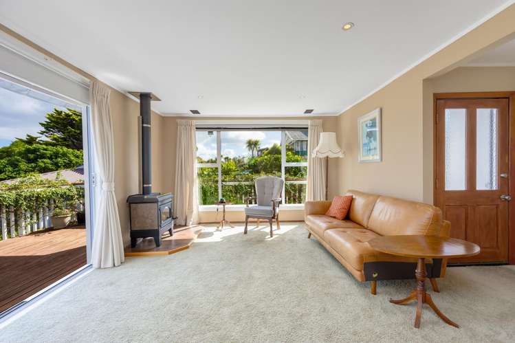 27 Shakespear Road Army Bay_3