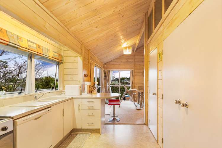 12 Princess Maria Place Massey_5