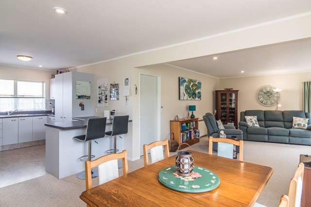 5 Beachwater Grove Paraparaumu Beach_2