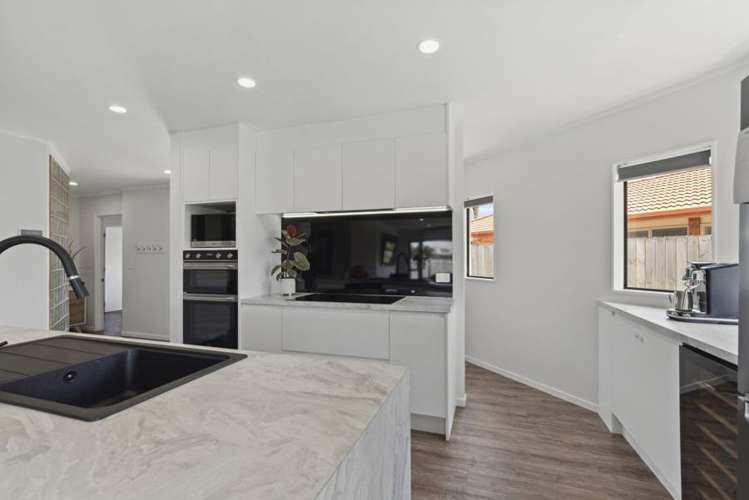 1162 East Coast Road Whakatiwai_9