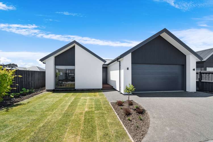 96 Stationmasters Way_0