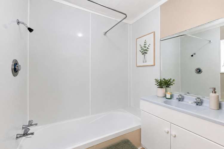 14 Owhiti Street Titahi Bay_10