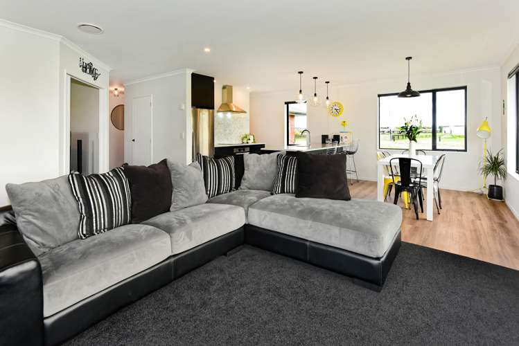 38 Whitcombe Place Darfield_2