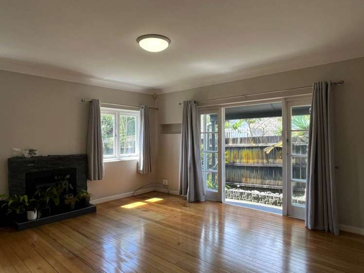 29b West Coast Road Glen Eden_12