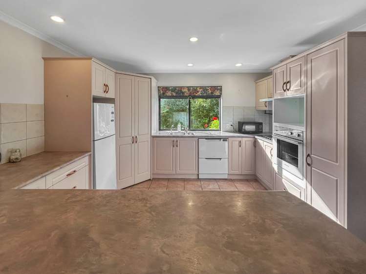 15 Cody Crescent 10754_2